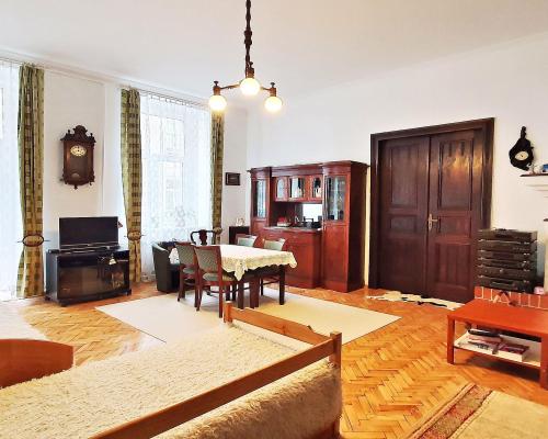 Centrum - na sprzedaż M4 - 102,78 m2 al. 1 Maja