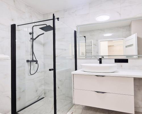 Pabianice - na sprzedaż M3 wykończone "pod klucz"