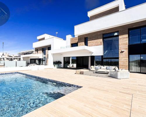 WILLA Z BASENEM INFINITY I WIDOKIEM NA MORZE