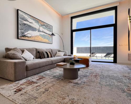 NOWOCZESNA WILLA Z PRYWATNYM BASENEM W FINESTRAT