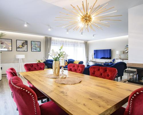 PIĘKNY DOM WOLNOSTOJĄCY - WYSOKI STANDARD