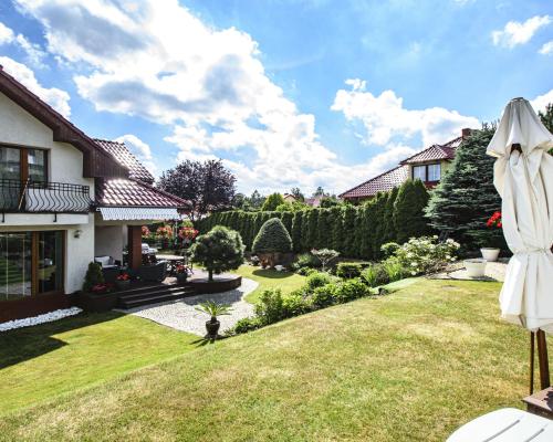 PIĘKNY DOM NA SPRZEDAŻ W SPOKOJNEJ OKOLICY