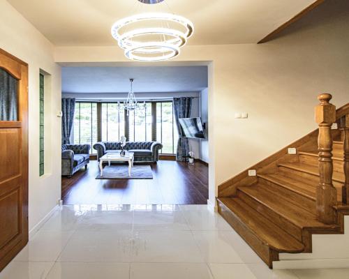 PIĘKNY DOM NA SPRZEDAŻ W SPOKOJNEJ OKOLICY