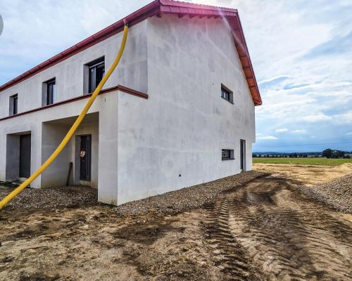 Nowa inwestycja – domy z widokiem na góry / Kalno