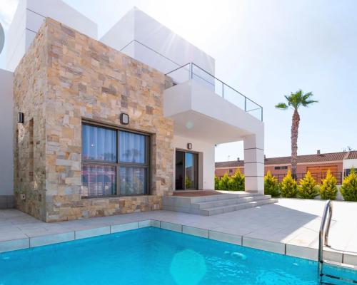 Doskonała willa w Los Alcázare