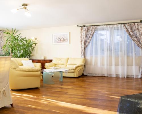 Duży dom wolnostojący / blisko Zalewu