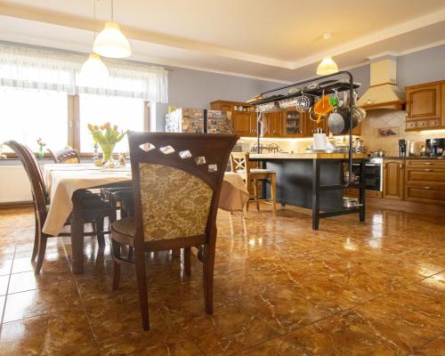 Dom mieszkalno - usługowy