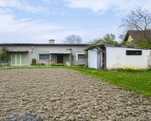 Dom do remontu z działką 15ara, Tąpadła przy Ślęży