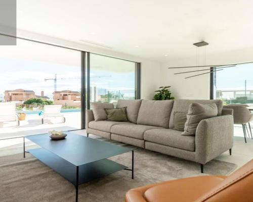 NOWOCZESNA WILA W LOS MONTESINOS