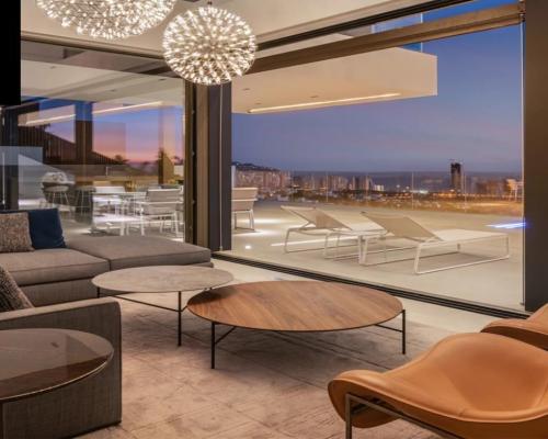 LUKSUSOWA WILLA Z WIDOKIEM NA MORZE