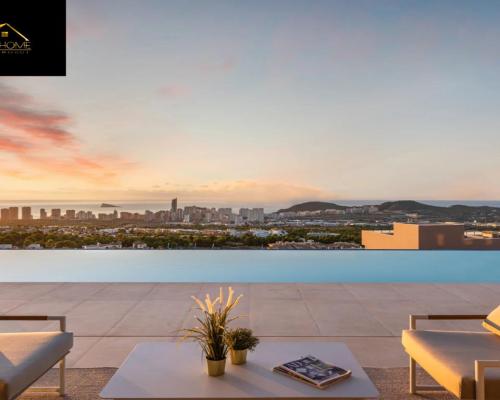 LUKSUSOWA WILLA Z WIDOKIEM NA MORZE