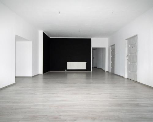 LOKAL UŻYTKOWY PRZY RYNKU NA SPRZEDAŻ