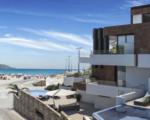 Luksusowy apartament w pierwszej linii plaży