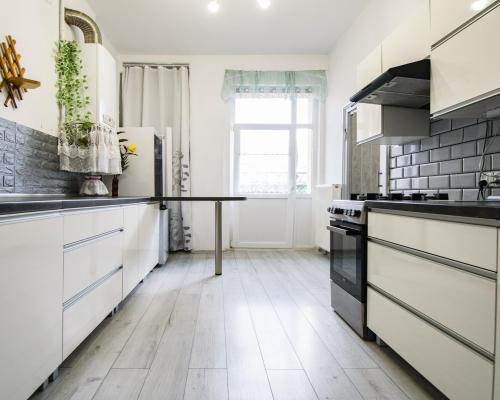 134,6M2/ 5 POKOI/ 2 BALKONY/ BLISKO CENTRUM