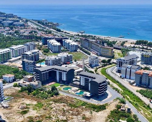 Twój drugi dom nad morzem – duży taras i 3 baseny