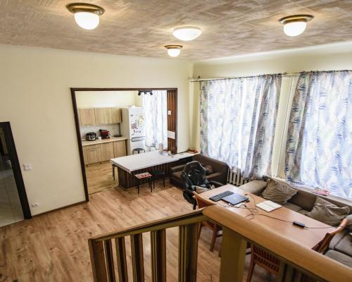 4 POKOJE/85M2/PARTER/BLISKO CENTRUM