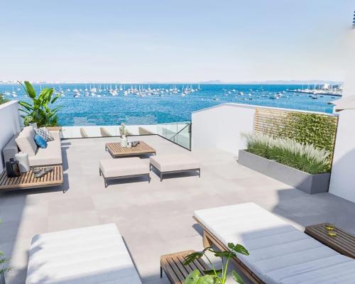 Nowoczesny apartament w pierwszej linii w Lo Pagan