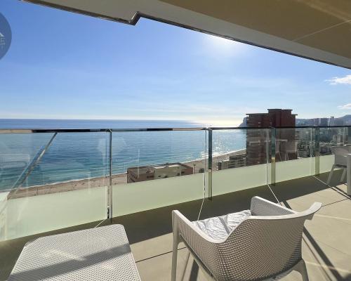 Wytworny apartament z widokiem na morze w Benidorm