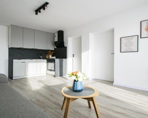 3 POKOJE/ BALKON/ PO KAPITALNYM REMONCIE