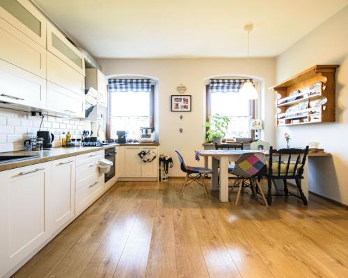 Niepowtarzalne mieszkanie z tarasem i ogrodem