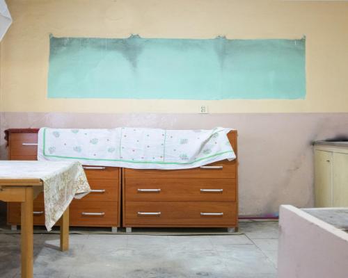 2 pokojowe mieszkanie do remontu z garażem