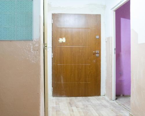 2 pokojowe mieszkanie do remontu z garażem