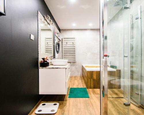 2 POKOJE/ 70,6M2/ PARTER