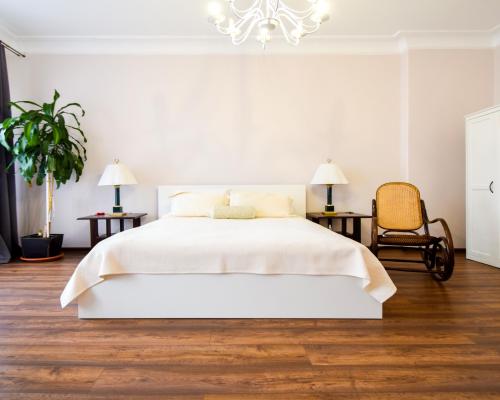 136m2, 4 pokoje, I piętro, 2 balkony