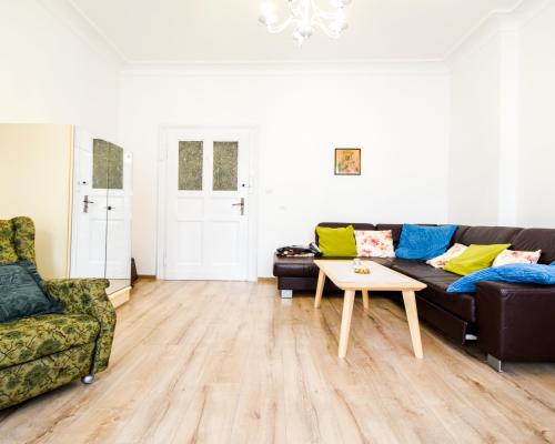 136m2, 4 pokoje, I piętro, 2 balkony