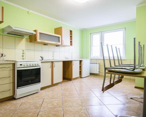 2 pokoje, balkon, 2 piętro /os. Zawiszów