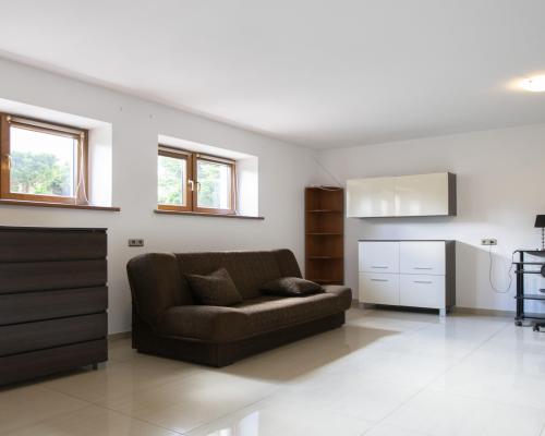 37m2 niski parter Zawiszów