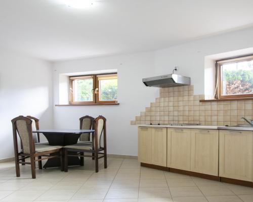 37m2 niski parter Zawiszów