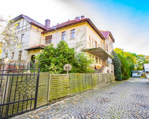 Kamienica, blisko centrum, projekt na 15 mieszkań