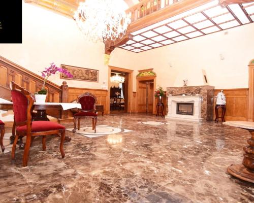 Odrestaurowany Pałac na sprzedaż