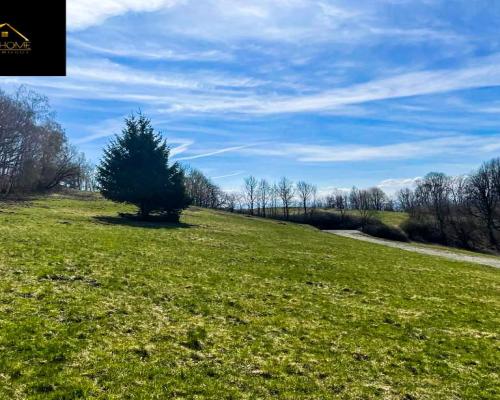 DZIAŁKI Z PIEKNYM WIDOKIEM NA GÓRY