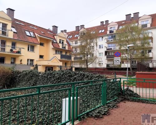 Duża kawalerka z balkonem -do wynajmu