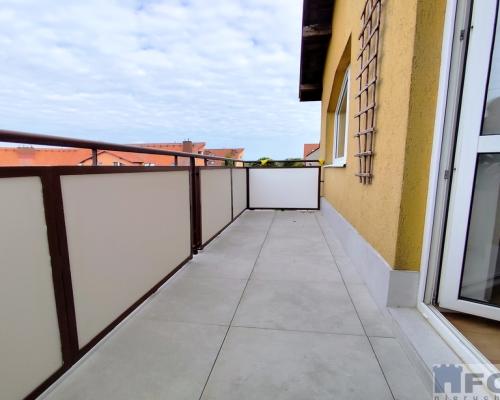 Do sprzedaży dwa pokoje z dużym balkonem