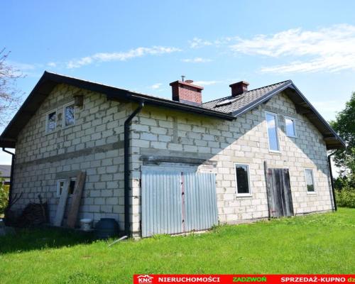 Dom do wykończenia graniczący z rz. Ciemięgą