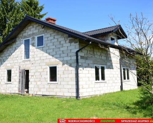 Dom do wykończenia graniczący z rz. Ciemięgą