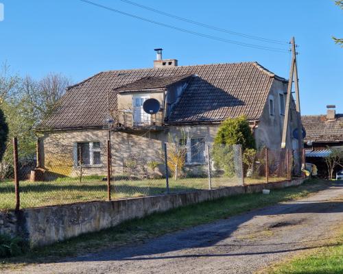 Siedlisko w Odrach z działką 12800 m2