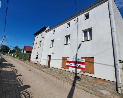 Dom z ogródkiem w centrum, w cenie mieszkania