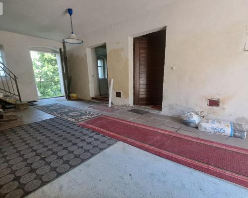 Dom z ogródkiem w centrum, w cenie mieszkania
