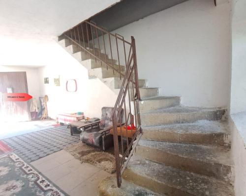 Dom z ogródkiem w centrum, w cenie mieszkania