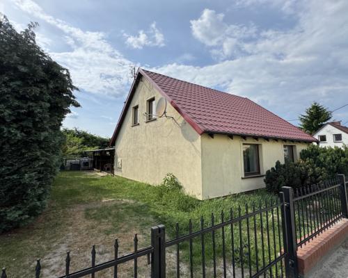 Piękny dom na kameralnym osiedlu | 1004 m² działki