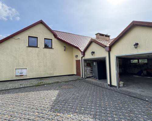Piękny dom na kameralnym osiedlu | 1004 m² działki