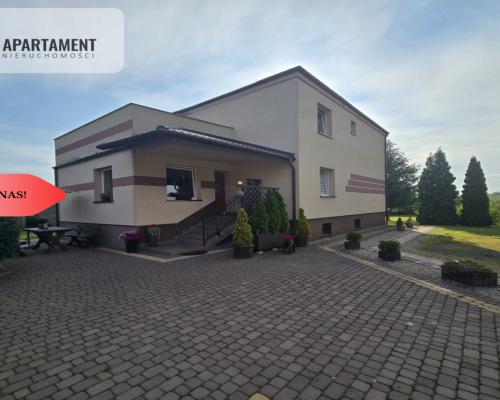 Przestronny dom z dużym ogrodem i własnym stawem