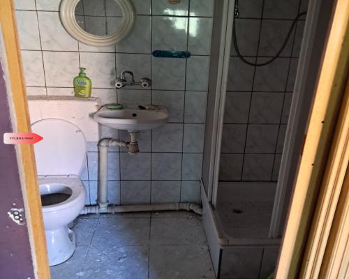 Dom na wsi do własnej aranżacji na dużej działce.