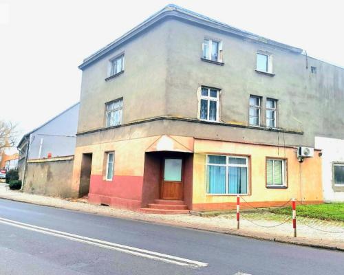 2 mieszkania w centrum w kamienicy.
