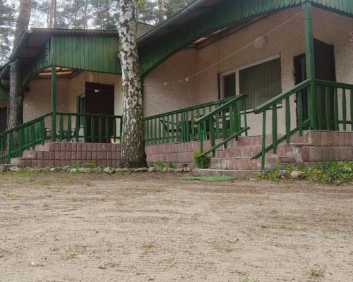 Ośrodek wypoczynkowy przy jeziorze
