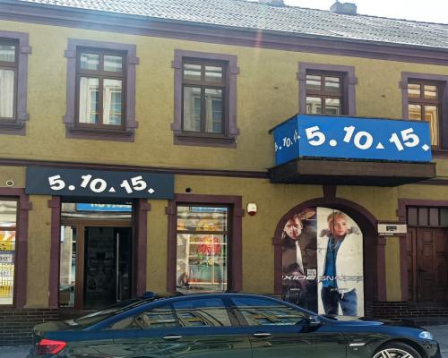 ODNOWIONA KAMIENICA W CENTRUM ŚWIECIA